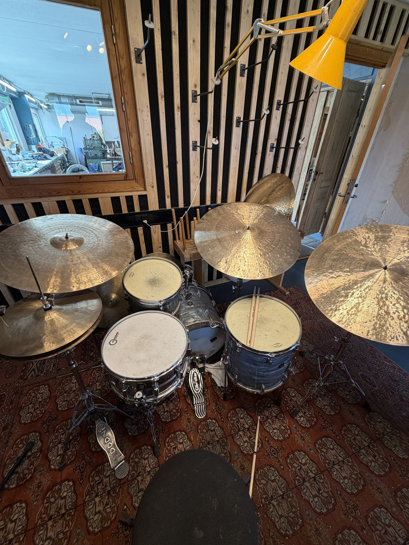 Drum kit and ride cymbals in the Funch Cymbals listening room